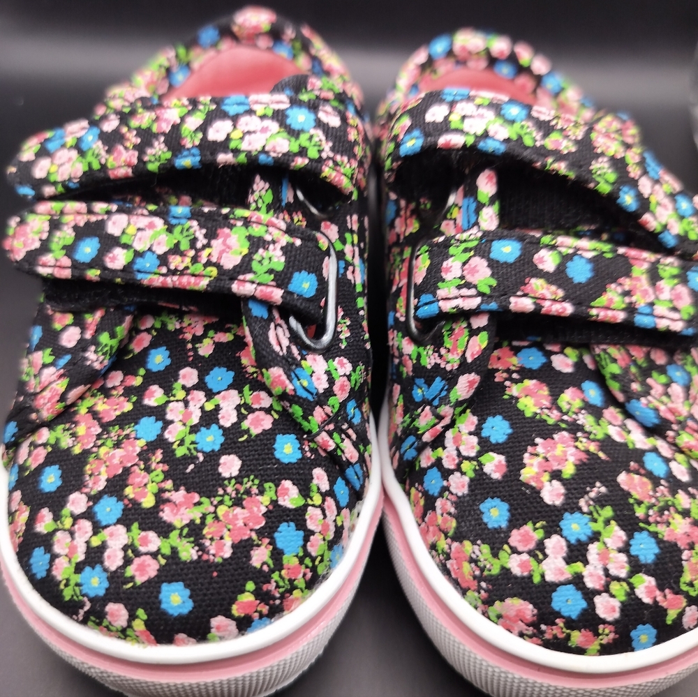 Wonder Nation Size 4 Toddler Girls Double Velcro Straps